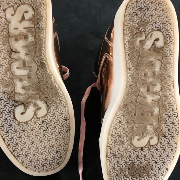 Shoes - Picture 4 of 8